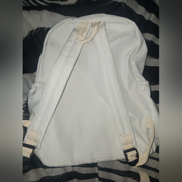 Men White Cloth Bagpack - Picture 4 of 15